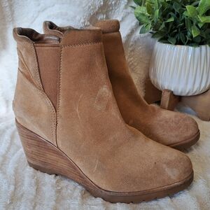 Sorel After Hours Chelsea Boots Tan Suede Women's Sz 10 Waterproof Wedge Heel